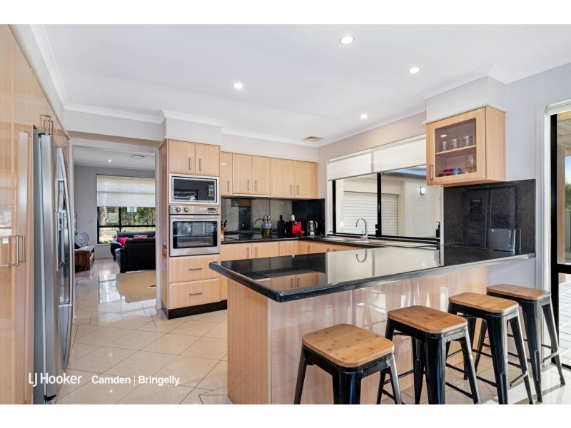 30 Wattle Grove Drive, Wattle Grove NSW 2173