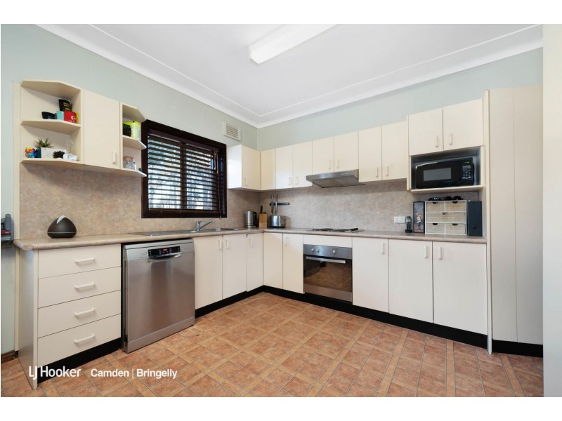 52 Dwyer Rd, Bringelly NSW 2556