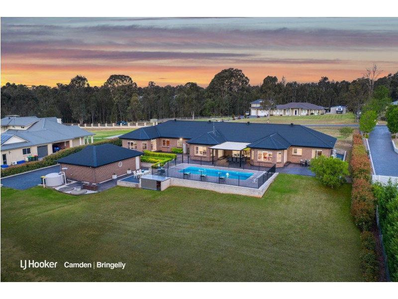 37 Sickles Drive, Grasmere NSW 2570