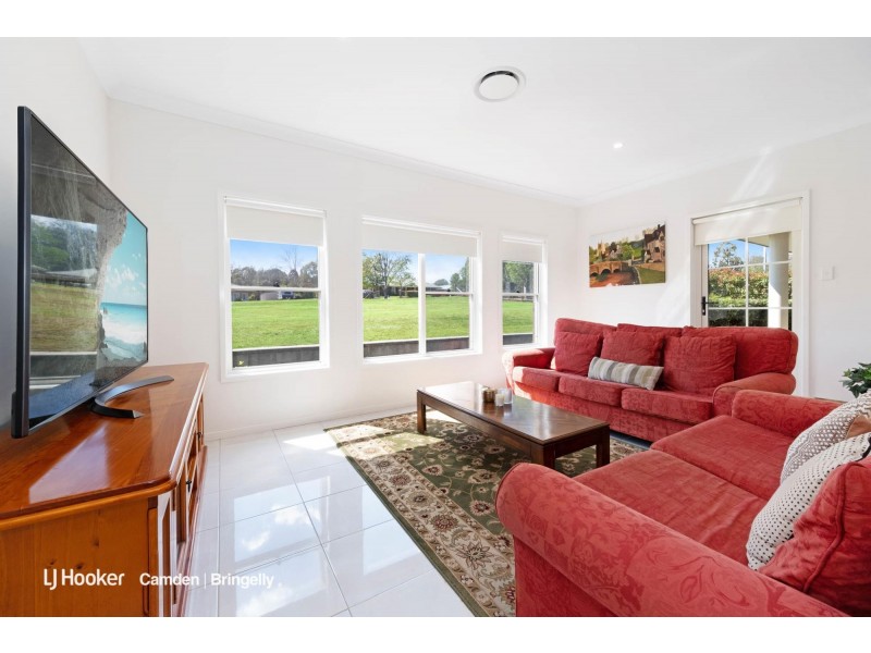 37 Sickles Drive, Grasmere NSW 2570