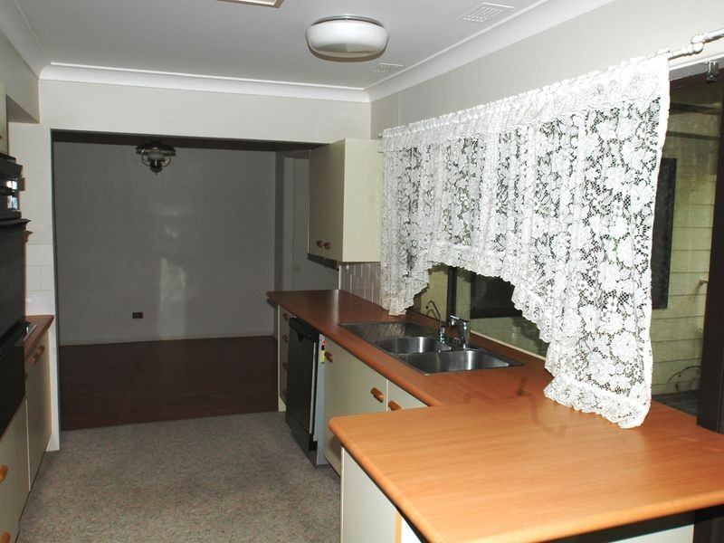 11 Barratt Avenue, Camden South NSW 2570