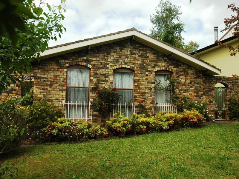 11 Barratt Avenue, Camden South NSW 2570