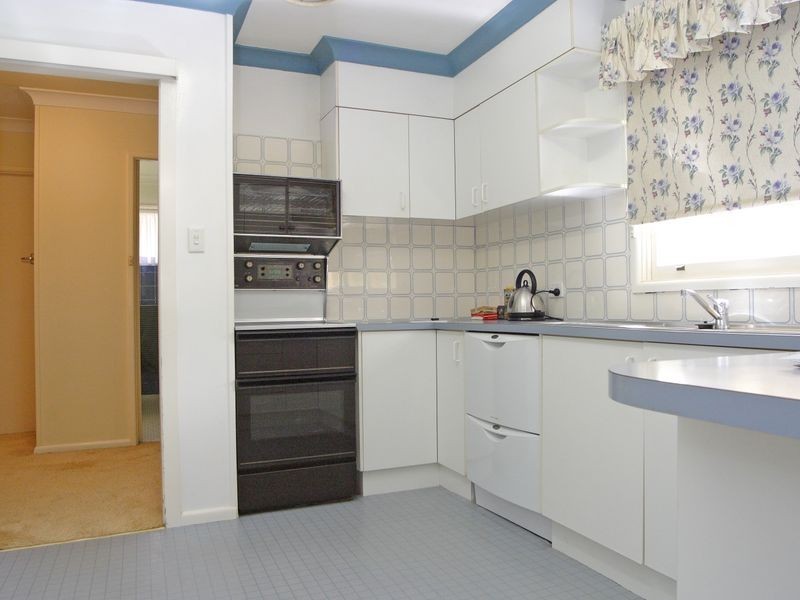 18 ULMARRA AVENUE, Camden South NSW 2570