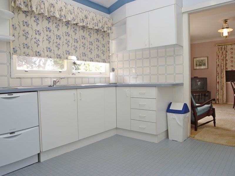 18 ULMARRA AVENUE, Camden South NSW 2570