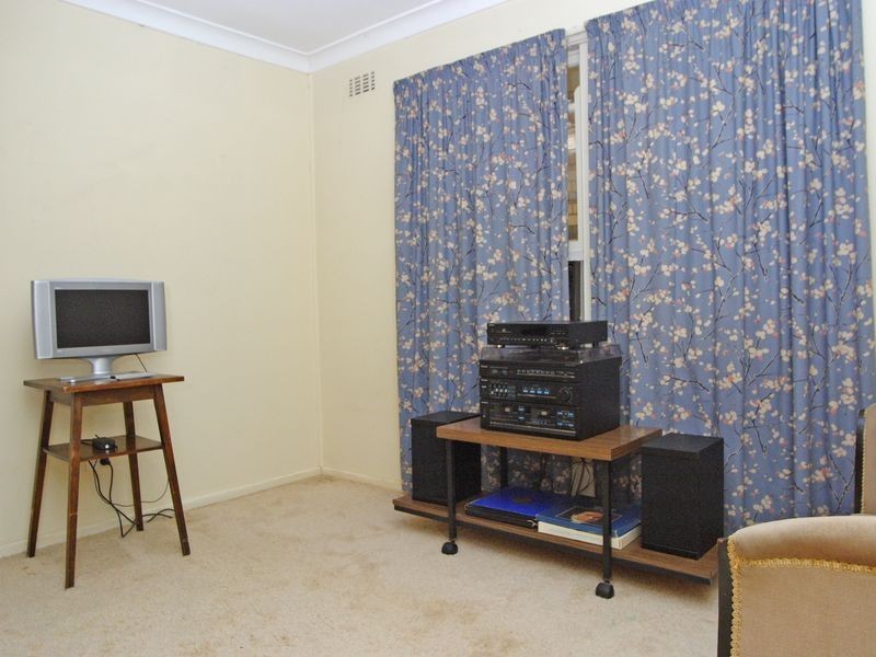 18 ULMARRA AVENUE, Camden South NSW 2570