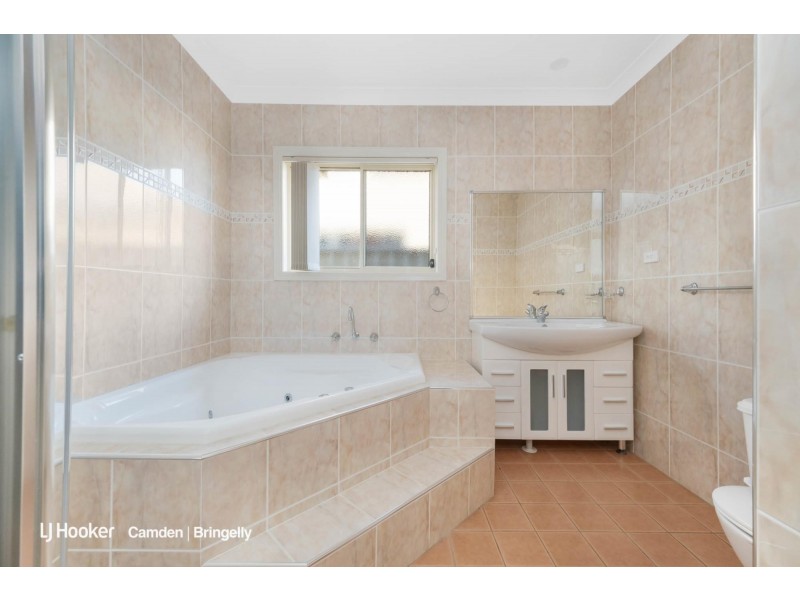 60 Harrison Avenue, Harrington Park NSW 2567