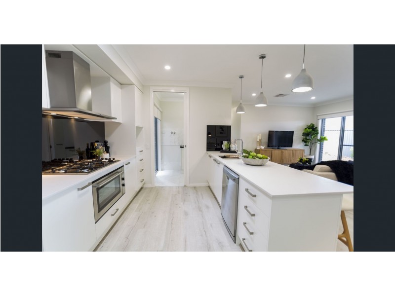 6 Jamestown Ave, Denham Court NSW 2565