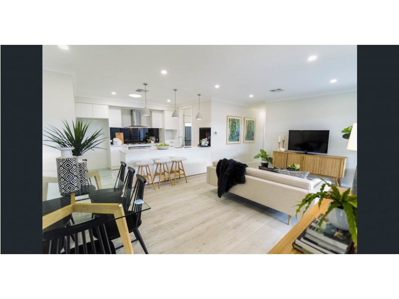 6 Jamestown Ave, Denham Court NSW 2565