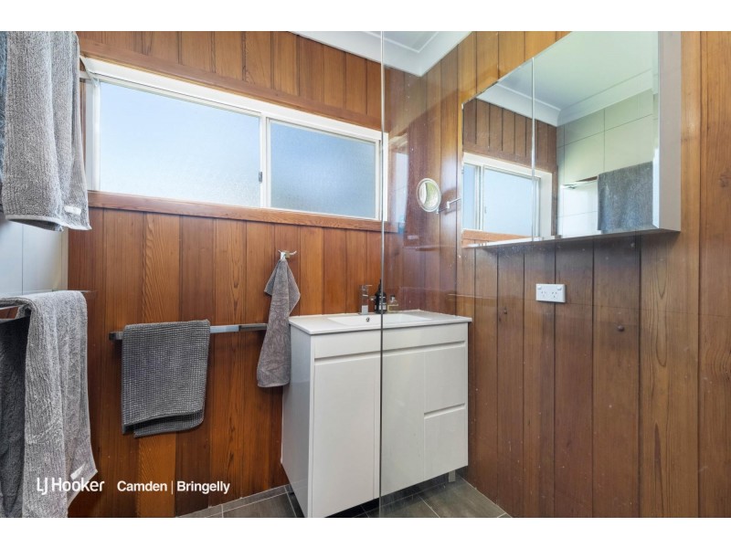 16 Dwyer Road, Bringelly NSW 2556