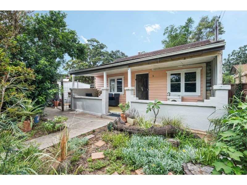 26 Harrington St, Elderslie NSW 2570