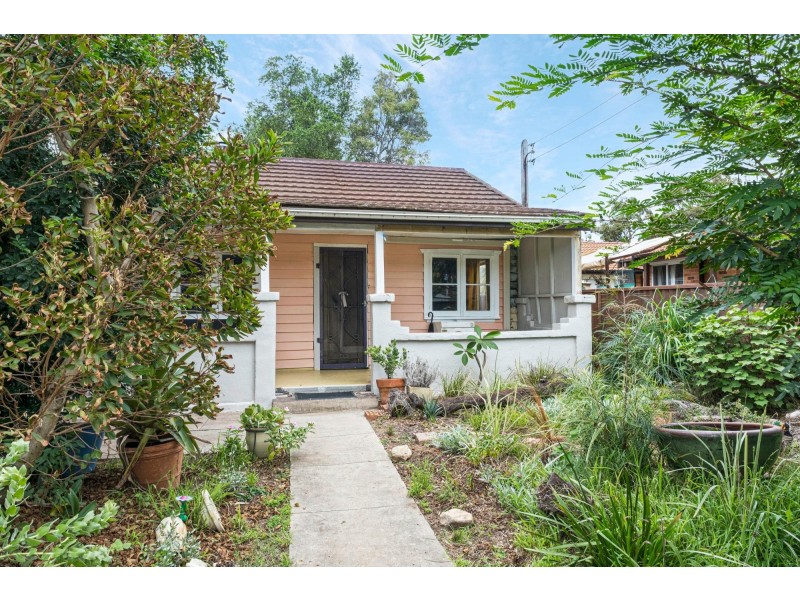 26 Harrington St, Elderslie NSW 2570