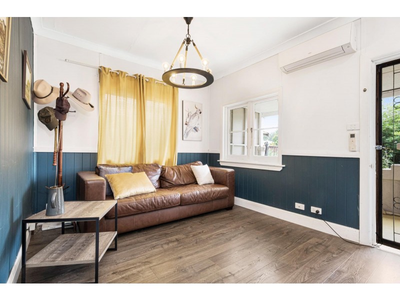 26 Harrington St, Elderslie NSW 2570