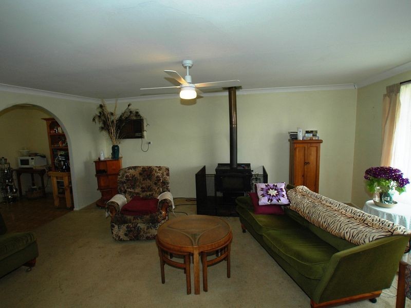 47 William Street, The Oaks NSW 2570
