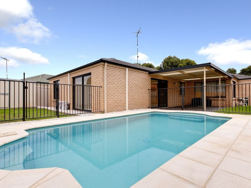 6 Tuart Circle, Narellan Vale NSW 2567