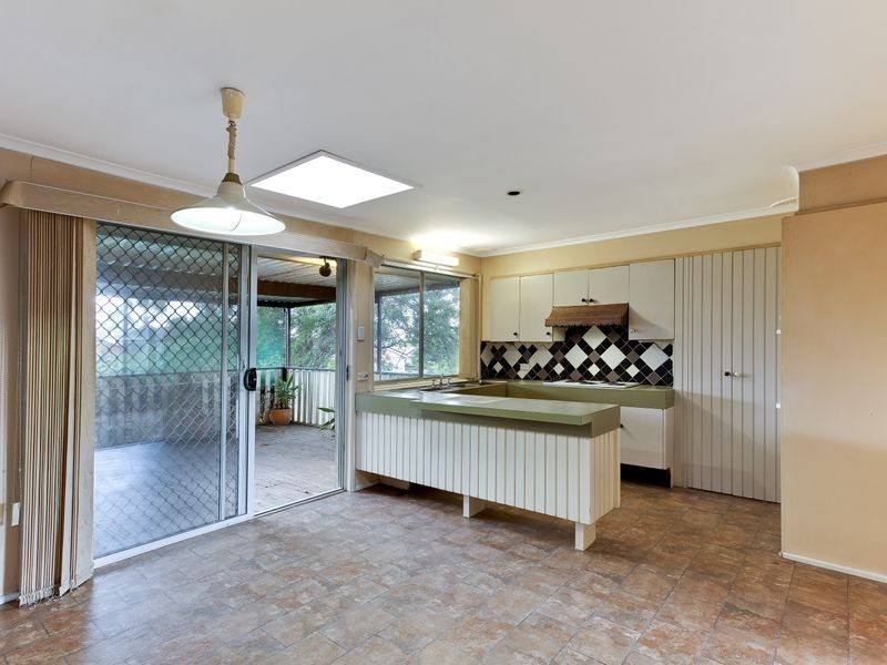 27 Cowper Drive, Camden South NSW 2570