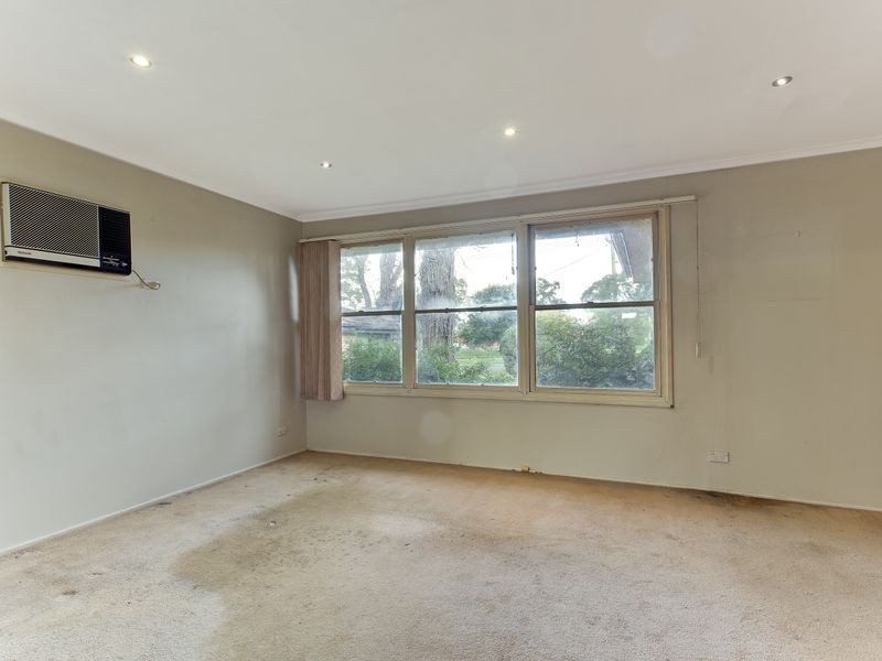 27 Cowper Drive, Camden South NSW 2570