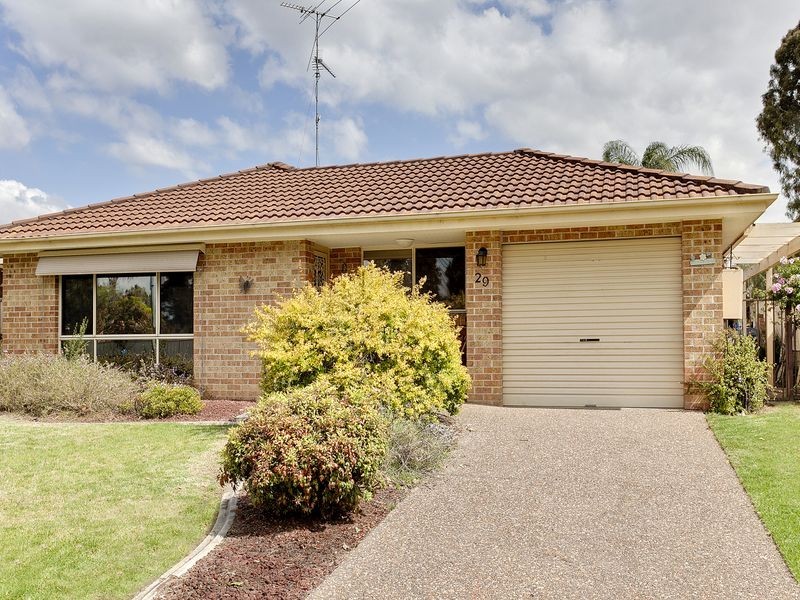 29 Farrendon Place, Mount Annan NSW 2567