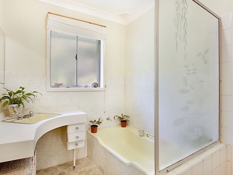 47 Elizabeth Macarthur Avenue, Camden South NSW 2570