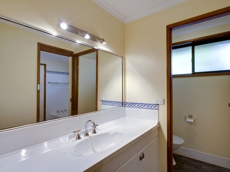 2 Kintyre Place, St Andrews NSW 2566