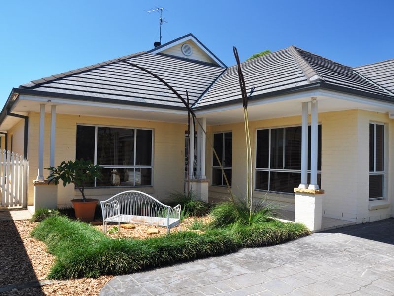 6A John Street, The Oaks NSW 2570