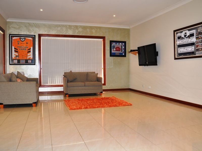 6A John Street, The Oaks NSW 2570