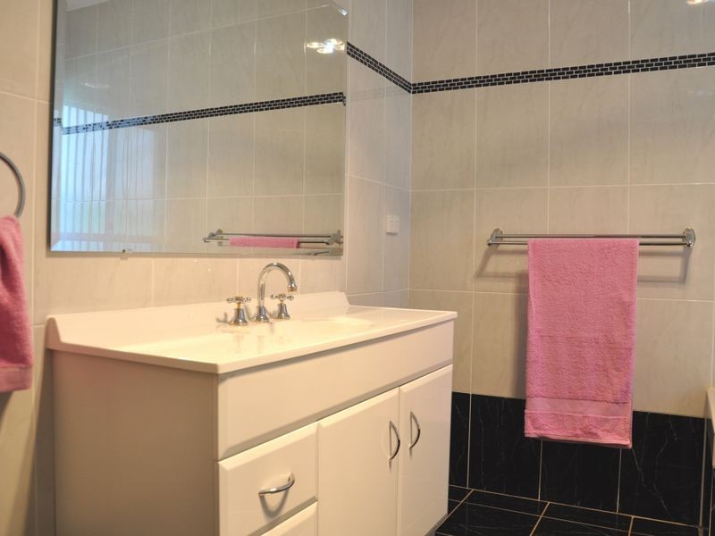 6A John Street, The Oaks NSW 2570