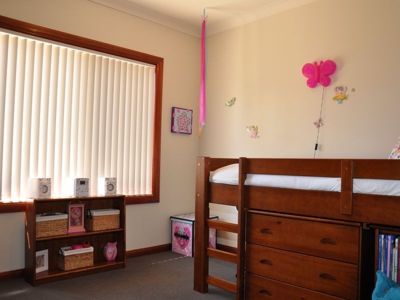 6A John Street, The Oaks NSW 2570