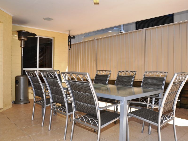 6A John Street, The Oaks NSW 2570