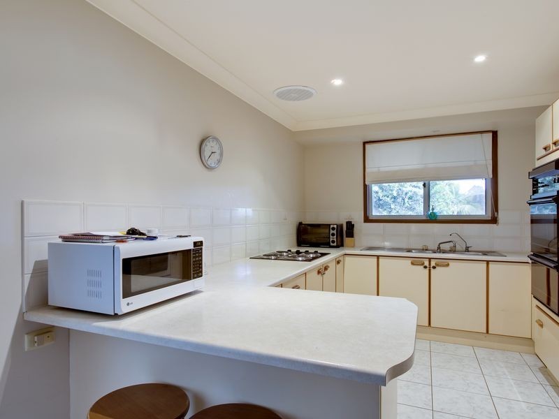 14 Amazon Place, Kearns NSW 2558