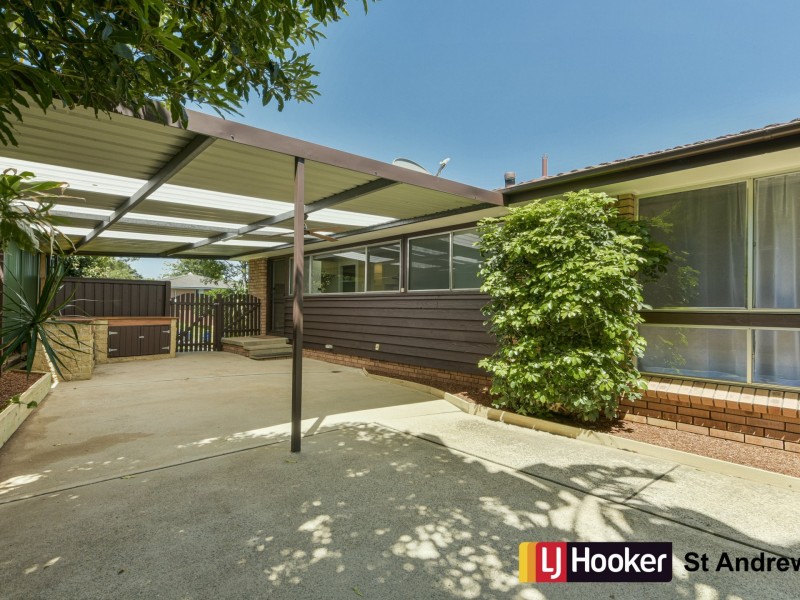 24 Akuna Avenue, Bradbury NSW 2560