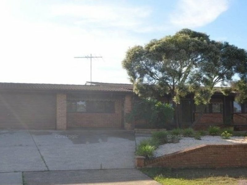 13 Arunta Crescent, Leumeah NSW 2560