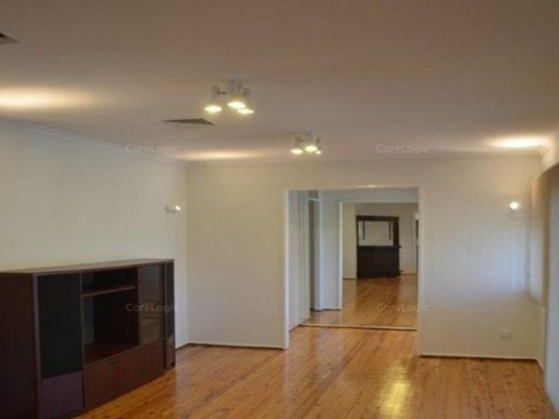 13 Arunta Crescent, Leumeah NSW 2560