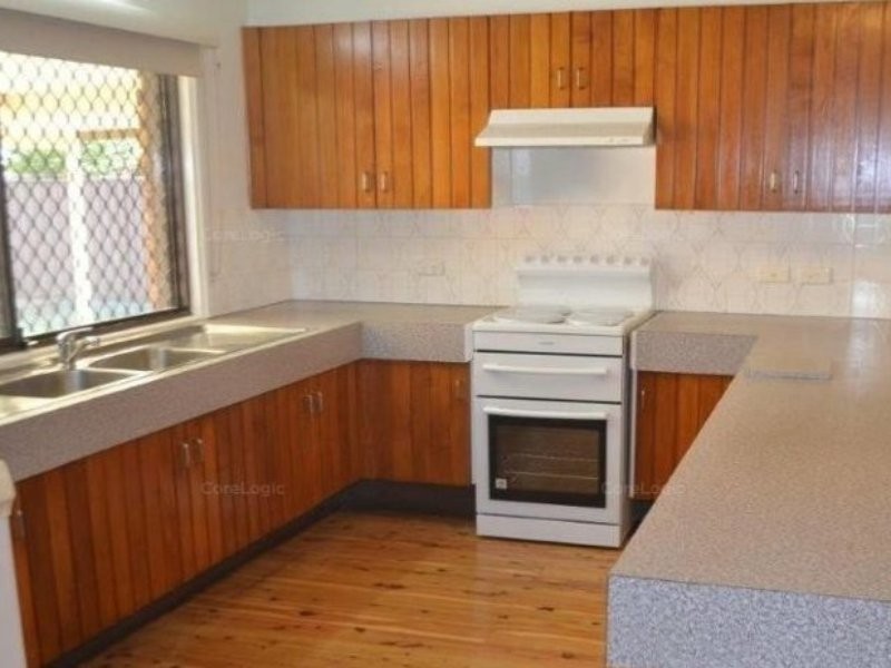 13 Arunta Crescent, Leumeah NSW 2560