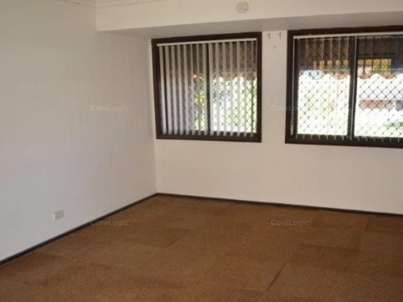 13 Arunta Crescent, Leumeah NSW 2560