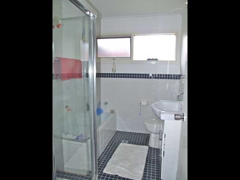8 Galashiels Avenue, St Andrews NSW 2566