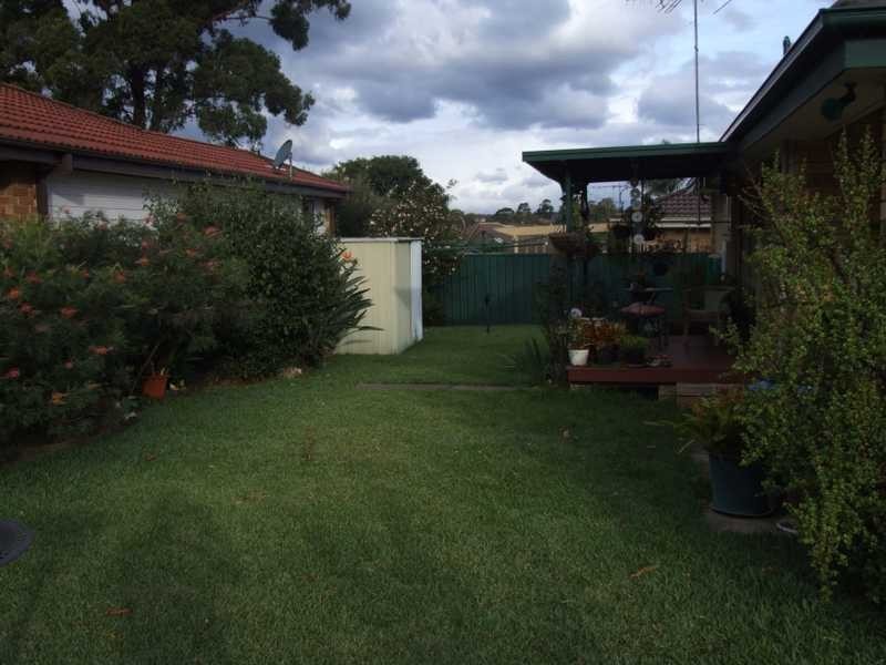 8 Galashiels Avenue, St Andrews NSW 2566