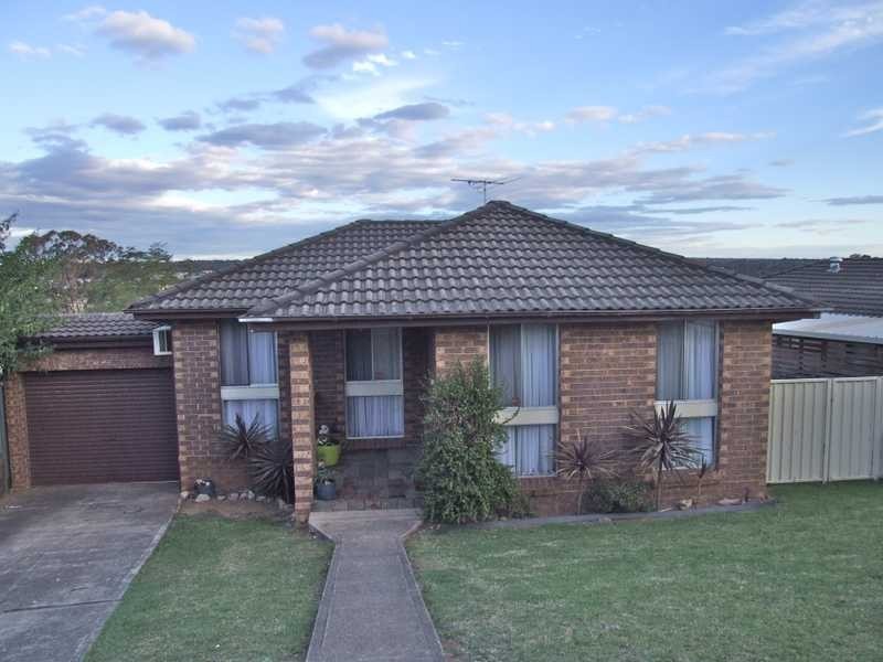 8 Pitlochry Road, St Andrews NSW 2566