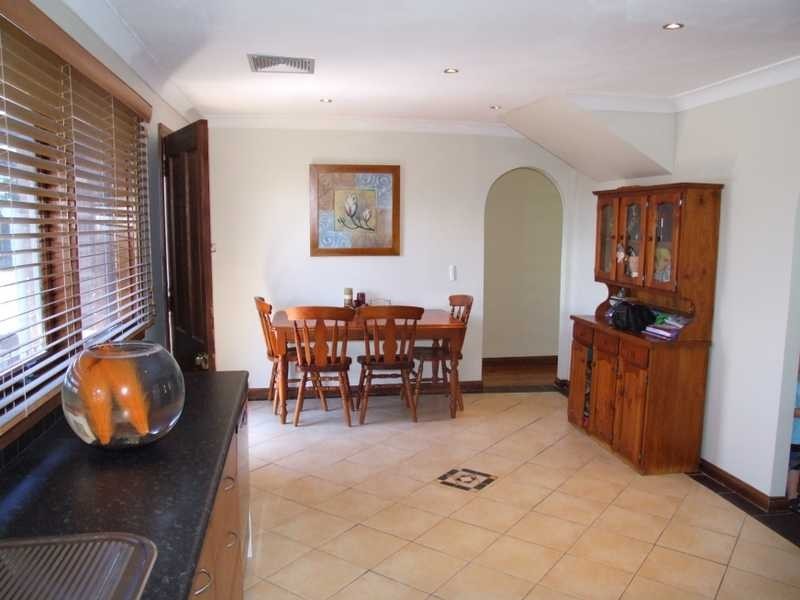 Ambarvale NSW 2560