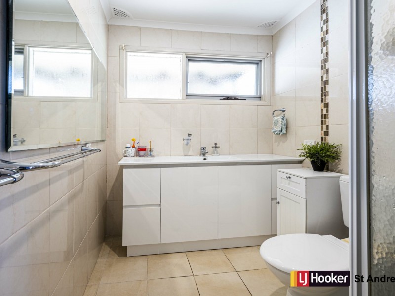 35 Stranraer Drive, St Andrews NSW 2566