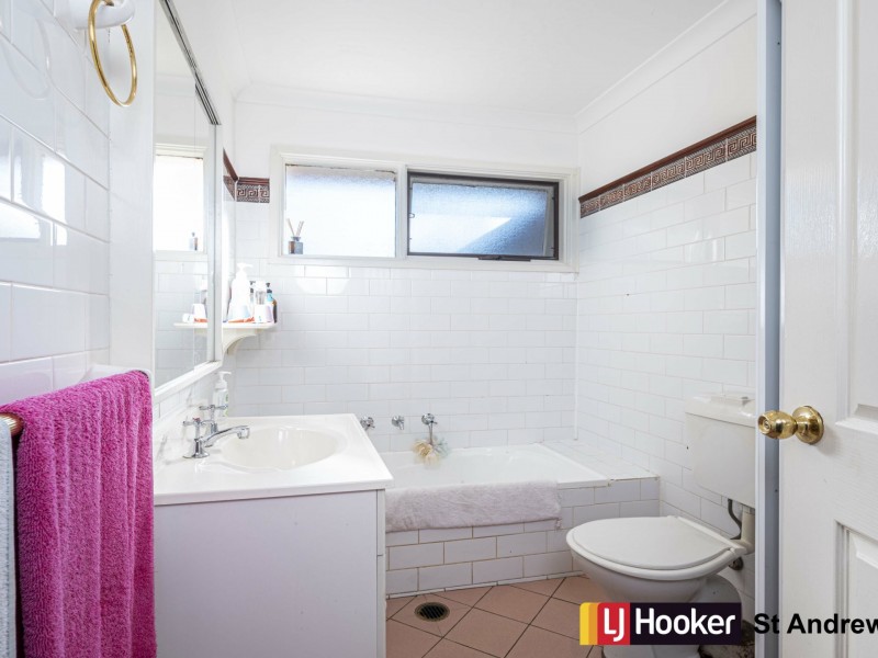 1 Stranraer Drive, St Andrews NSW 2566