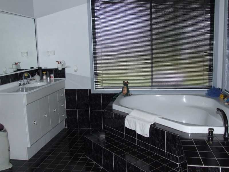 Eagle Vale NSW 2558