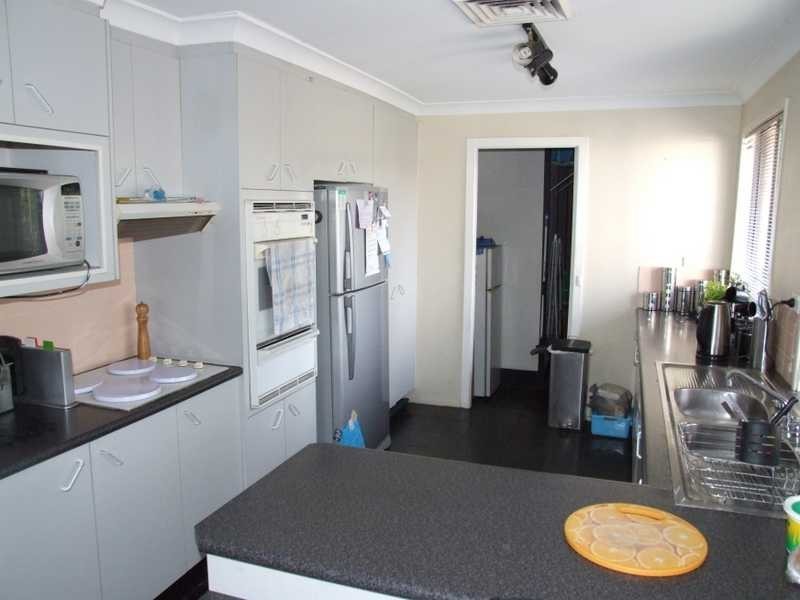 7 Lerwick Place, St Andrews NSW 2566