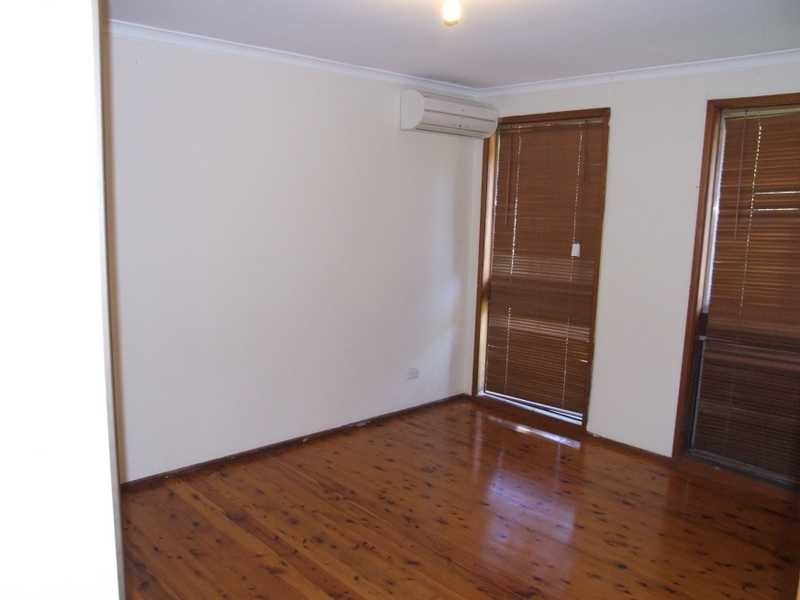 3 Tummul Place, St Andrews NSW 2566