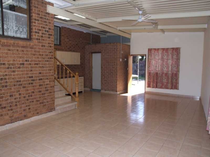3 Tummul Place, St Andrews NSW 2566
