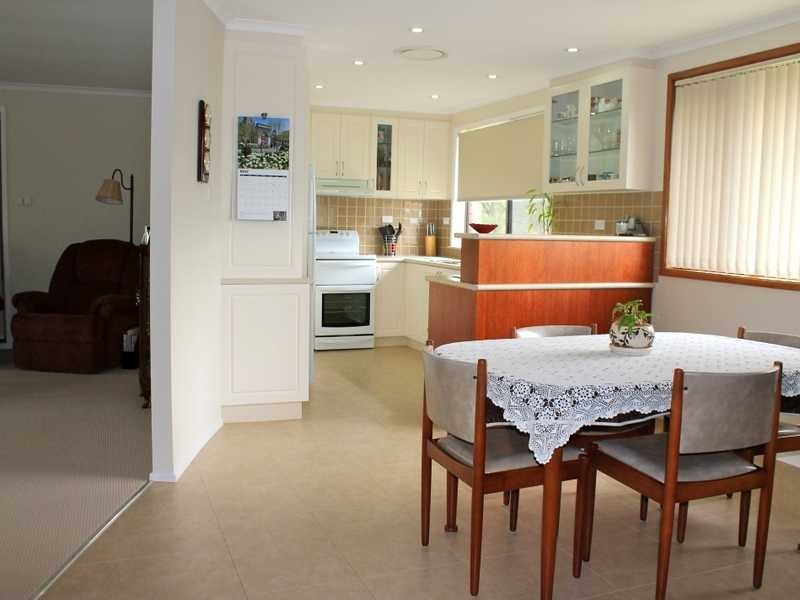 3 Dyce Place, St Andrews NSW 2566