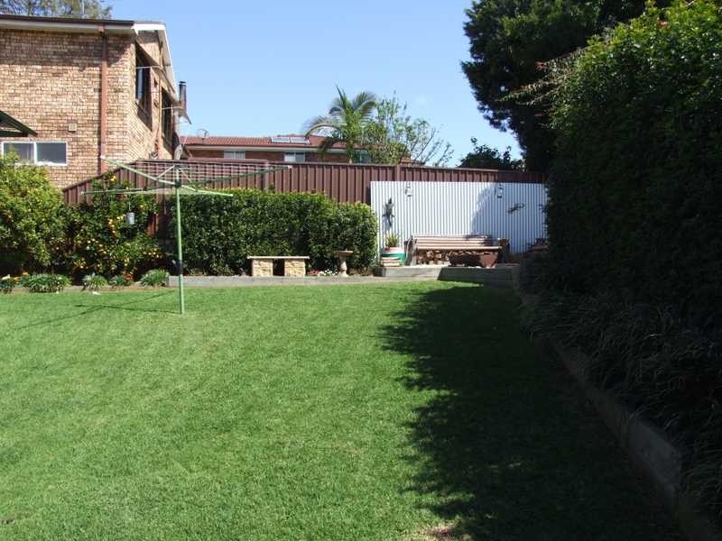 12 Arisaig Place, St Andrews NSW 2566