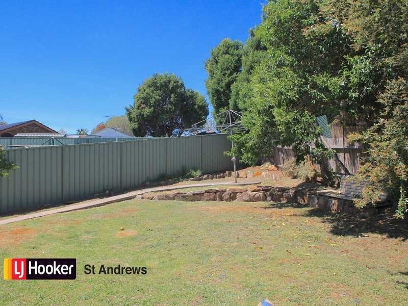 6 Lena Place, Kearns NSW 2558