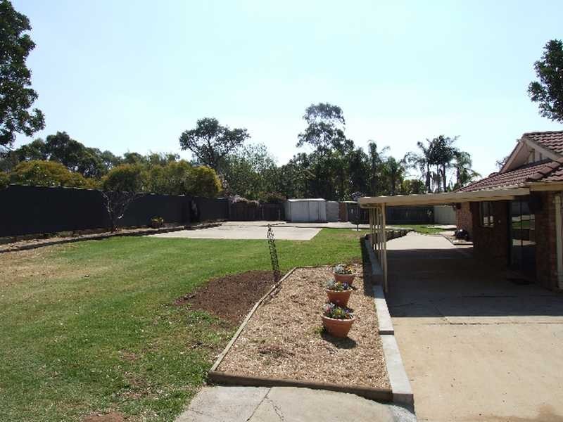 6 Dundee Place, St Andrews NSW 2566