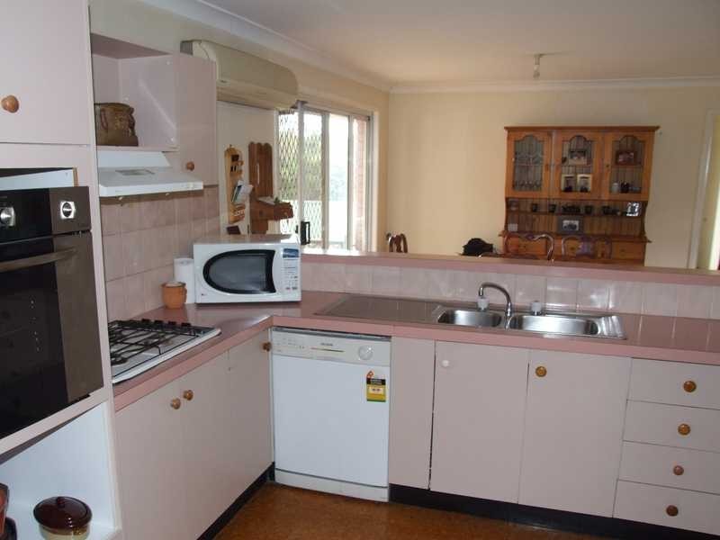 9 Montrose Place, St Andrews NSW 2566