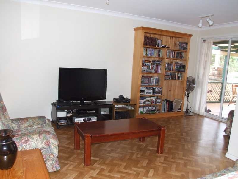 9 Montrose Place, St Andrews NSW 2566